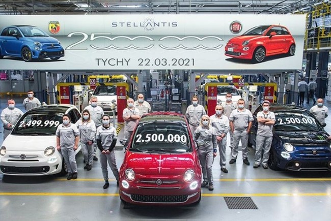 Stellantis celebra la producción del Fiat 500 número 2,5 millones en su planta de Tychy (Polonia)