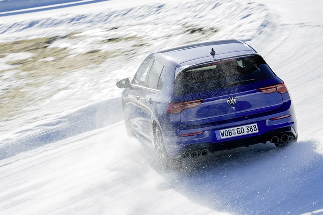 Volkswagen destaca el paquete R-Performance del nuevo Golf R, con dos nuevos modos de conducción