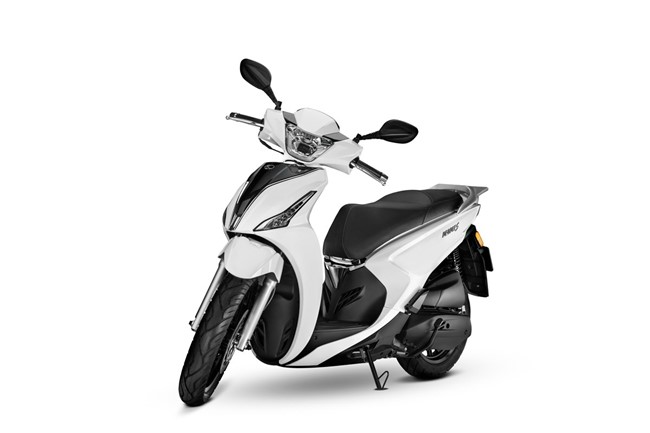Kymco actualiza su People S 125, que incluye un nuevo sistema de iluminación