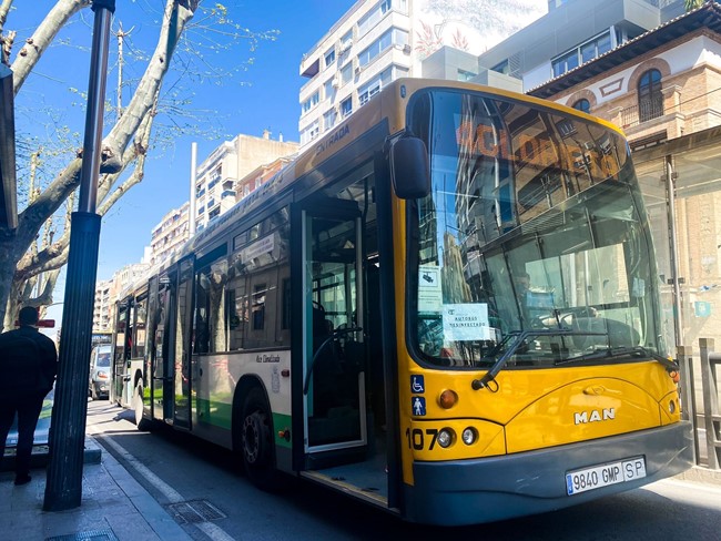 Las ventas de autobuses eléctricos suben un 18% en Europa en 2020, pero bajan un 51% en España