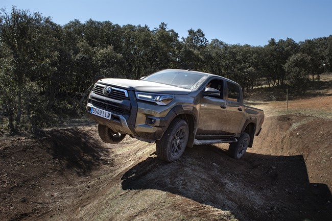 Toyota celebra el 70 aniversario de su gama de todoterrenos, tras la llegada del Jeep BJ en 1951