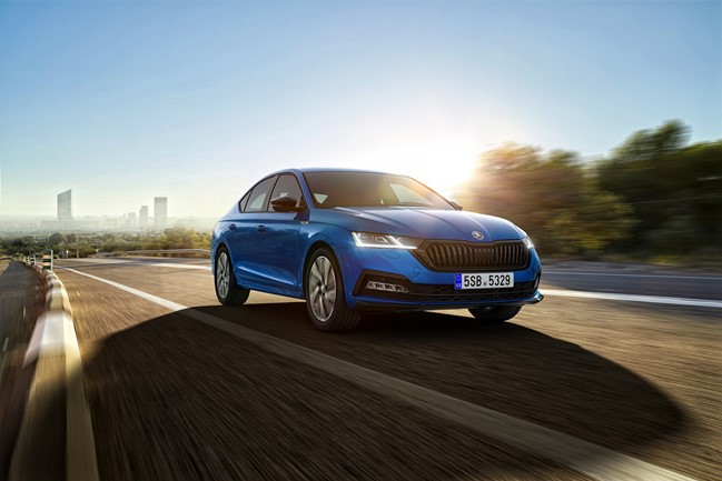 Skoda añade la versión Sportline por primera vez en su modelo Octavia, con hasta 204 caballos