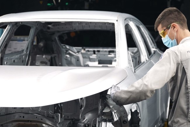 El automóvil recorta un 42,3% el superávit comercial en febrero, hasta 338 millones