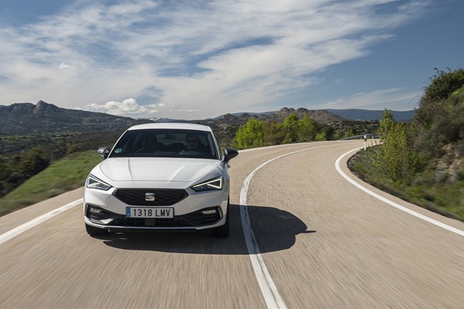 Seat lanza el nuevo León TGI de gas natural comprimido, con etiqueta 'ECO' y 130 caballos