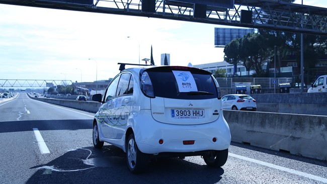 Indra encabeza un proyecto para adaptar la red de carreteras española al coche conectado