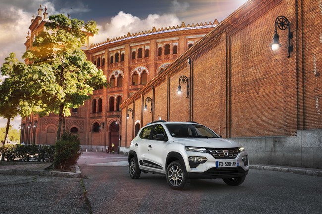 Dacia entregará en otoño las primeras unidades del Spring, ya a la venta en España