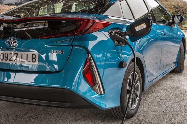 Las ventas de coches eléctricos se disparan un 55% en Europa hasta marzo, aunque en España caen un 12%
