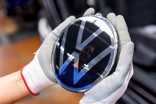 S&P mejora de 'negativa' a 'estable' la perspectiva de Volkswagen por la recuperación de las ventas
