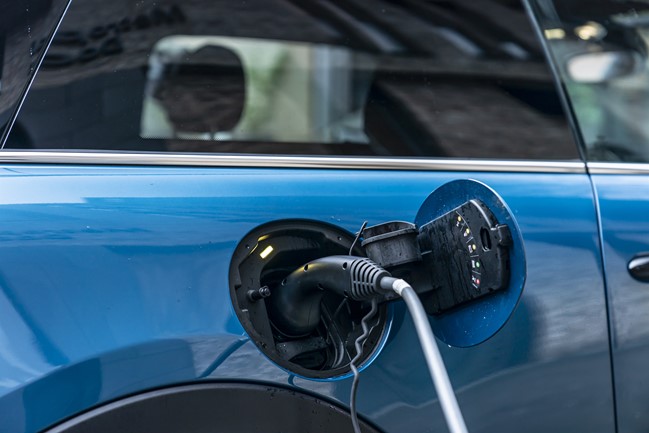 Las matriculaciones de eléctricos se duplican en abril respecto al mismo mes de 2019