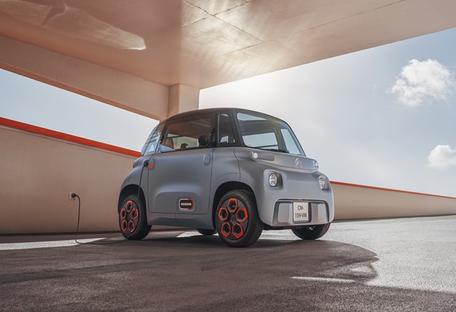 Citroën lanza en España el nuevo AMI, su cuadriciclo eléctrico que se puede conducir desde los 15 años