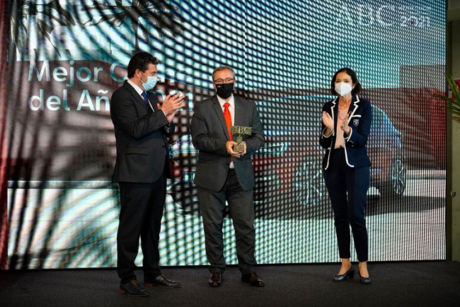 El Seat León recibe el premio 'ABC Mejor Coche del Año 2021'