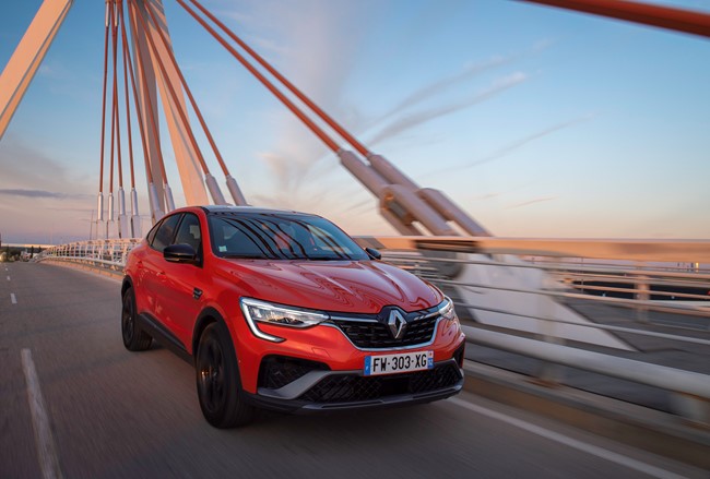 Las ventas mundiales de Renault se triplican en abril y acumulan una subida del 21% este año