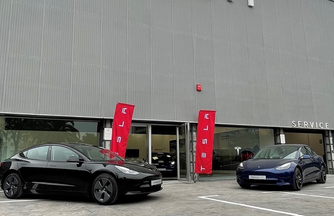 Tesla abre dos nuevos centros de distribución en España, situados en Sevilla y Málaga