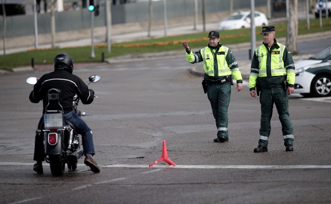 Tráfico pone en marcha una campaña especial de vigilancia de motocicletas durante el fin de semana