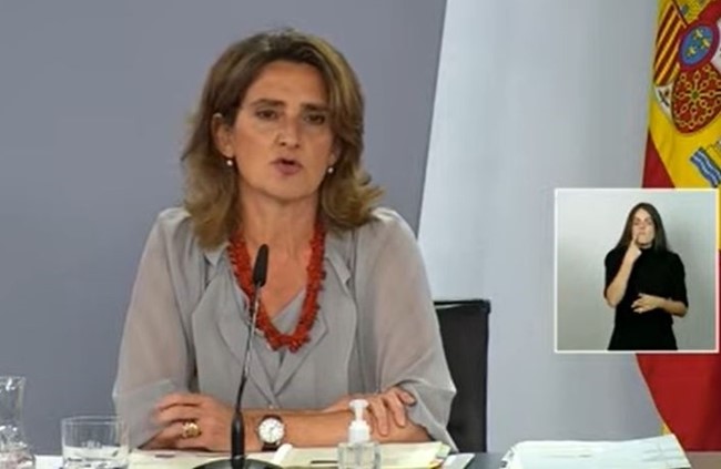 El Gobierno califica de "irresponsable" a la oposición por querer bajar el impuesto de matriculación