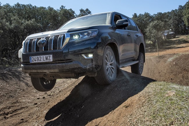 Toyota actualiza la gama del Land Cruiser, que llega con más equipamiento