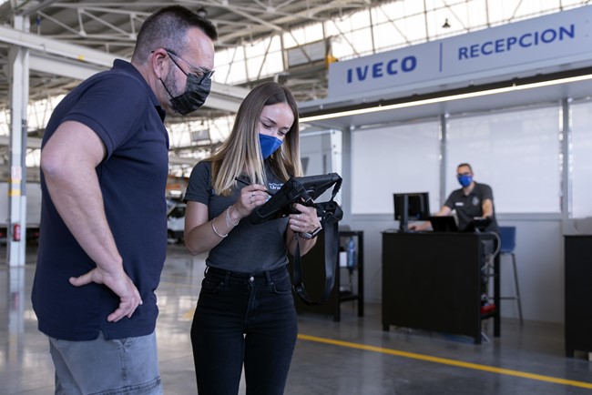 Iveco reduce el tiempo de las reparaciones gracias a su transformación digital con ayuda de Samsung