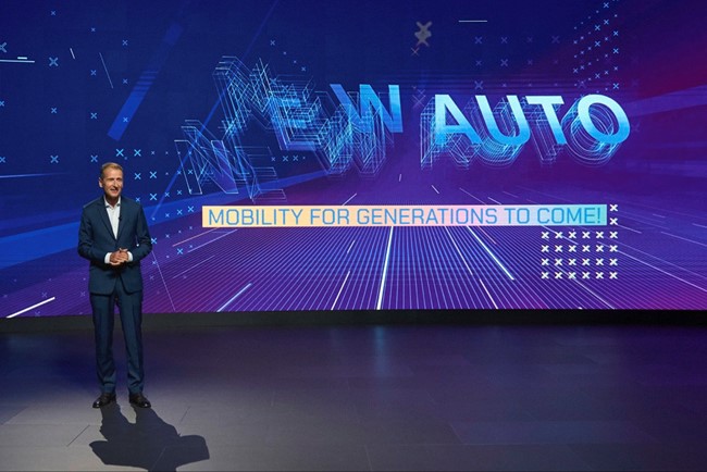 Volkswagen amplía el contrato de Herbert Diess, que permanecerá al frente del grupo hasta 2025