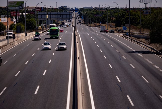 Un 12% de los españoles reconoce no parar en carretera para llegar antes a su destino