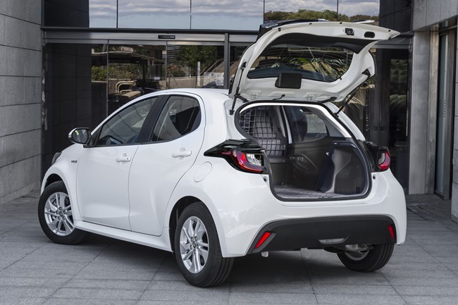 Toyota lanza la versión comercial del nuevo Yaris, con 720 litros de carga