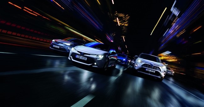 Los modelos Toyota Electric Hybrid superan las 300.000 unidades vendidas desde el año 2000 en España