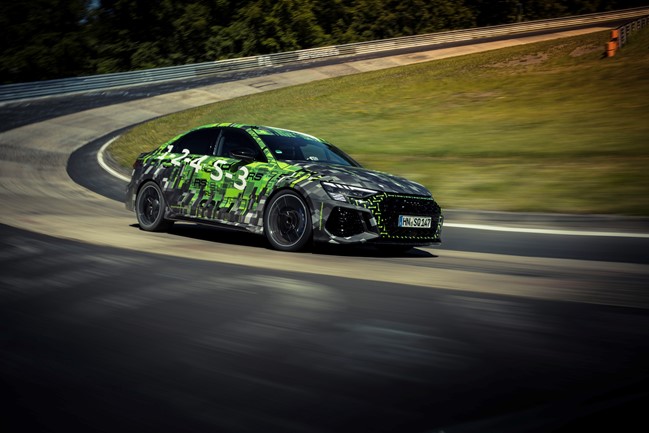 Economía/Motor. Audi inicia la venta del deportivo RS 3 en España desde 74.870 euros