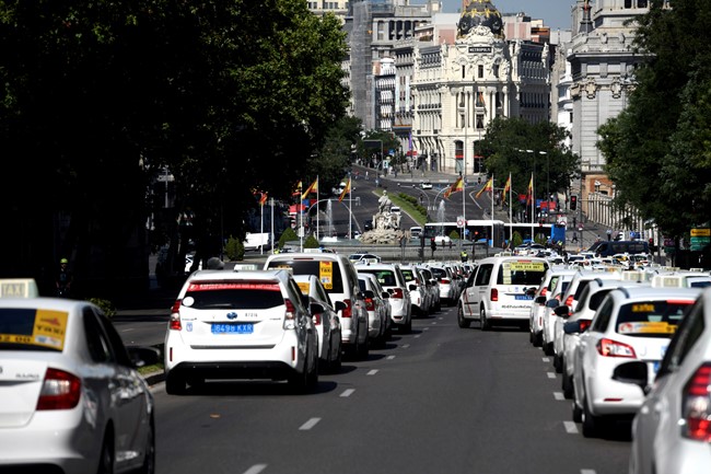 Taxis propulsados por hidrógeno verde podrían empezar a circular por Madrid el próximo año