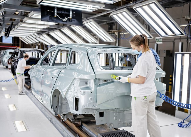 Skoda fabrica el vehículo electrificado número 100.000