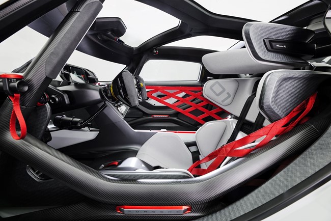 Porsche presenta su concept car Mission R durante la IAA Mobility 2021
