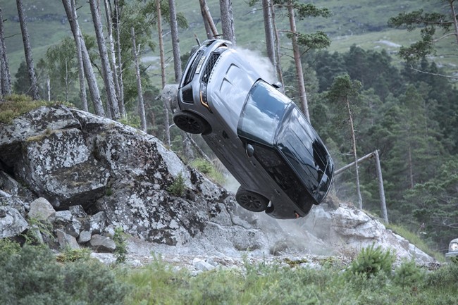 El Range Rover Sport SVR participa en una secuencia clave de la película "Sin tiempo para morir"
