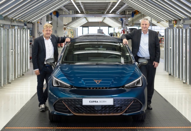 Cupra inicia la producción de su primer coche eléctrico que estará disponible a partir de noviembre