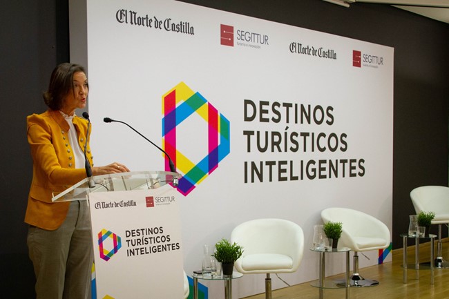 Maroto destaca el compromiso de Renault con CyL y ve a la empresa en buena posición hacia el eléctrico