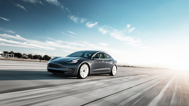 El Tesla Model 3, el primer coche eléctrico que lidera el mercado en Europa