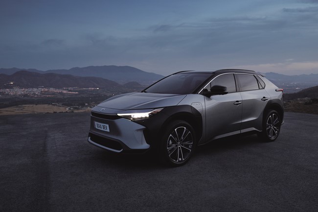 Toyota estrena el bZ4x, el primer todocamino de la nueva submarca 'beyond Zero' (bZ)