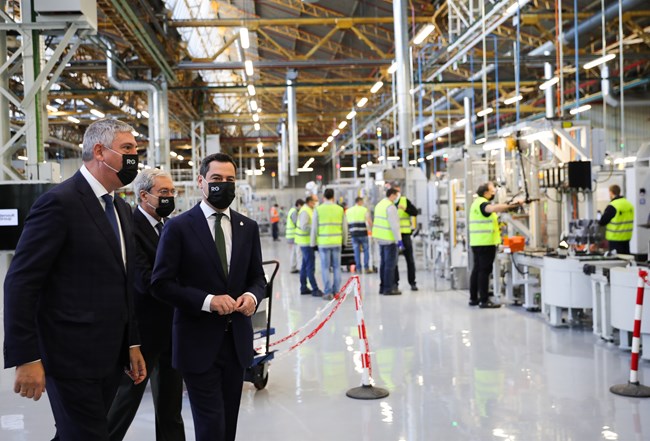VÍDEO: Renault lanza en su planta de Sevilla un proyecto para dar una segunda vida útil a los vehículos