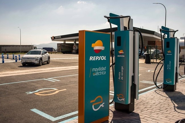 Repsol invertirá más de 42 millones en 610 puntos de recarga eléctrica en España y Portugal