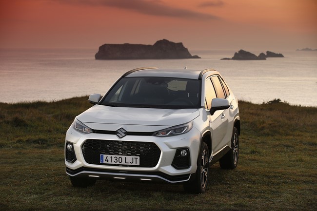 Suzuki gana un 85% más en el semestre, pero recorta previsiones por la crisis de los semiconductores