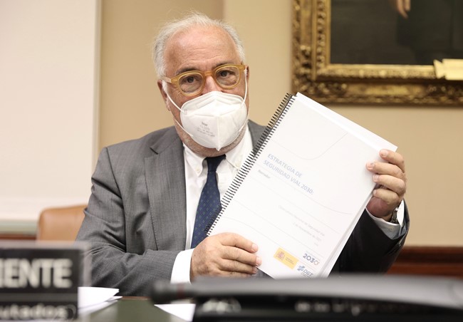 Navarro (DGT) confirma que las etiquetas ambientales no se modificarán durante esta legislatura