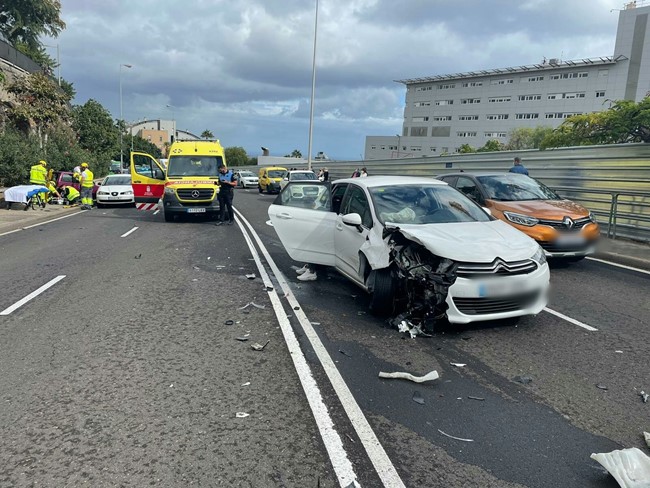 El fin de semana se cierra con ocho muertos en carretera, entre ellos un motorista y dos peatones