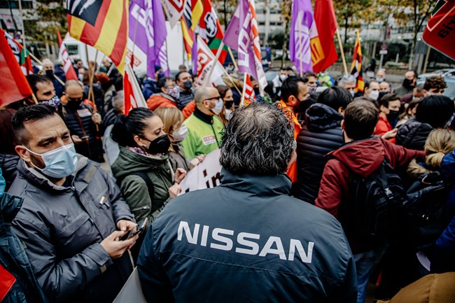 Trabajadores del automóvil se manifiestan ante Industria pendientes de nuevas ayudas