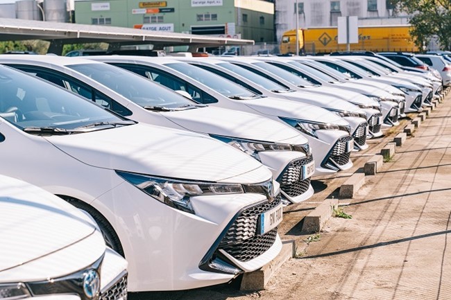 GM Food renueva su flota con 27 unidades del Toyota Corolla híbrido