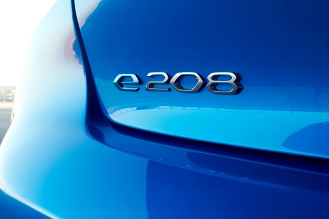 Los Peugeot e-208 y e-2008 aumentan la autonomía gracias a sus nuevos desarrollos tecnológicos
