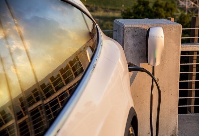 Tesla, Jaguar Land Rover y Honda son los que menos emisiones registran en la primera mitad del año 2021
