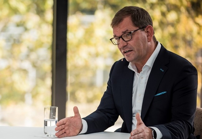 Duesmann (Audi) afirma que los híbridos plugin "tienen sentido" al tender un puente hacia los eléctricos