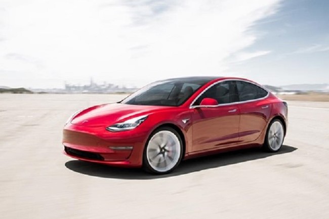 El Tesla Model 3, el coche eléctrico más vendido en España en noviembre, con un aumento de más del 476%