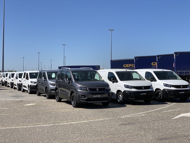 El superávit comercial del automóvil se desploma casi un 40% en noviembre por la crisis de los chips