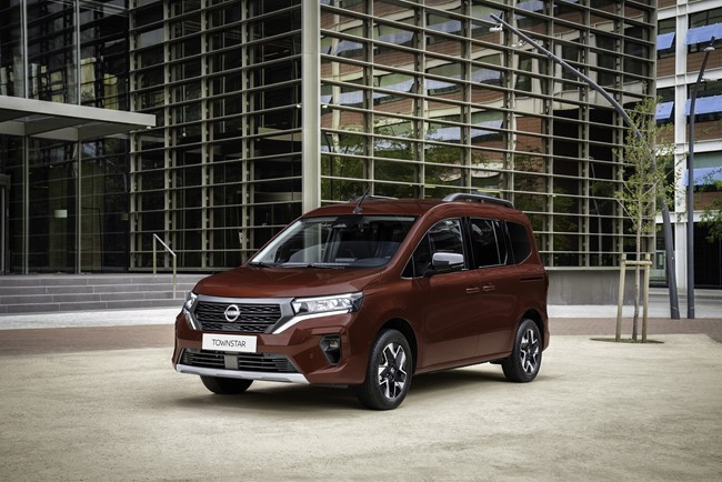 La Nissan Townstar con motor de gasolina está ya disponible en el mercado español