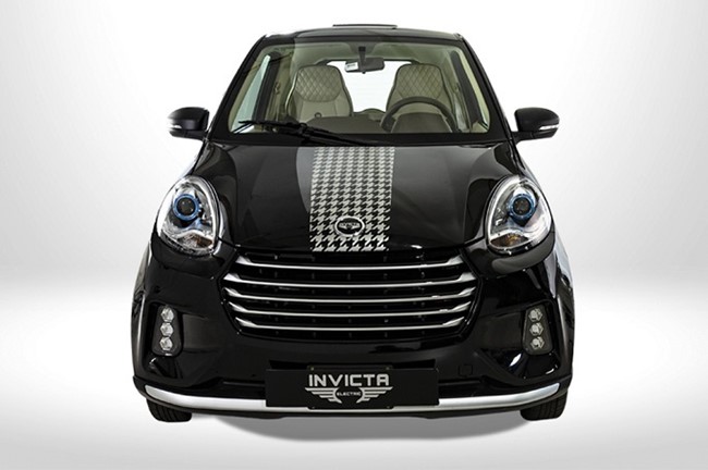 Invicta Electric actualiza el D2S con un nuevo sistema multimedia y más equipamiento