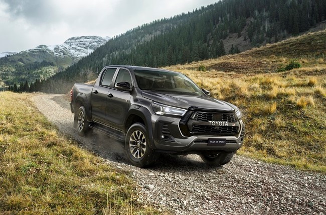 Toyota presenta el Hilux GR Sport, un nuevo acabado deportivo para su 'pick-up'