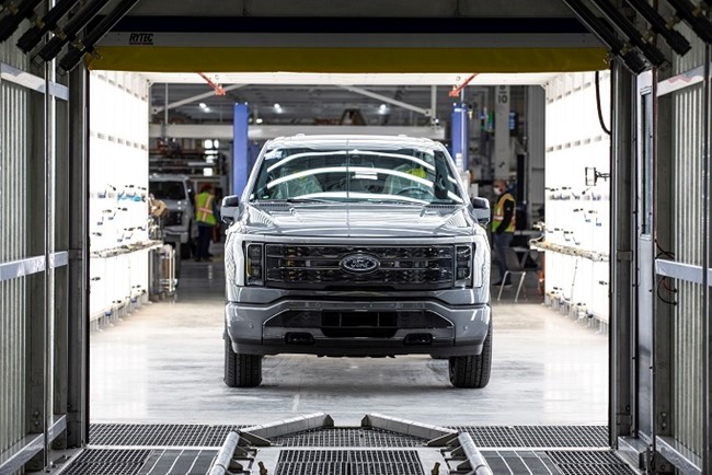 Ford planea fabricar 150.000 unidades anuales de la F-150 Lightning eléctrica en Estados Unidos